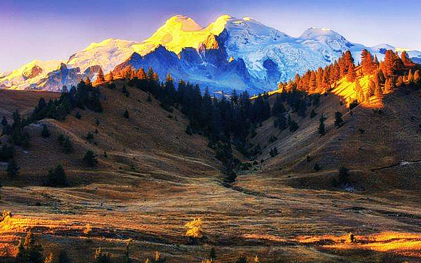 甘孜州-理塘县-格聂神山（6204米）风景区