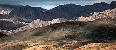 巴彦淖尔市-乌后旗-狼山风景区