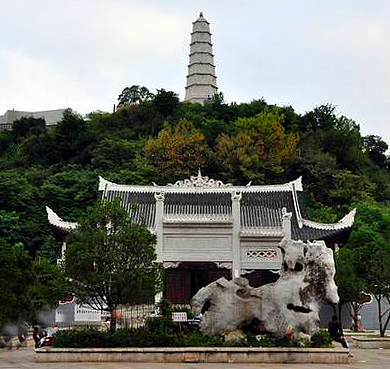 安顺市-西秀区-塔山广场·西秀山公园（圆通寺·安顺白塔）