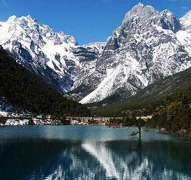 迪庆州-香格里拉市-建塘镇-石卡雪山（蓝月山谷）风景旅游区|4A