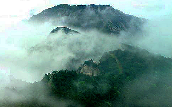 黄冈市-英山县--大别山（黄冈）国家地质公园·大别山主峰（天堂寨1729米·湖北大别山国家级自然保护区）风景旅游区