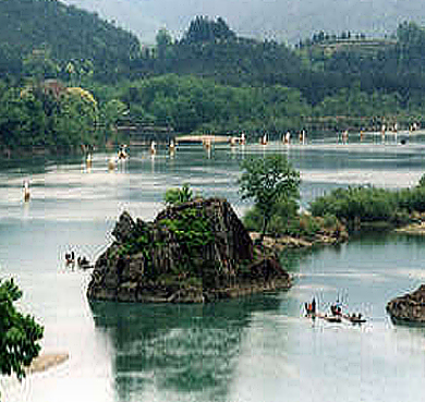 温州市-永嘉县-岩头镇-下日川村-楠溪江·狮子岩（竹筏漂流）风景旅游区