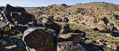 阿拉善盟-阿右旗-曼德拉岩画（|新-清|曼德拉山岩画群）风景旅游区