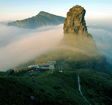 铜仁市-江口县-梵净山·红云金顶（新金顶2336米·释迦殿·弥勒殿）风景区