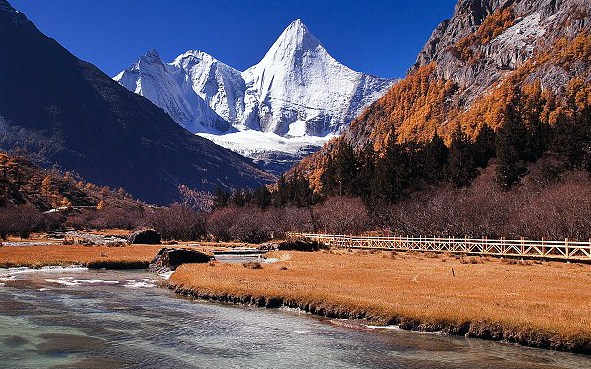 甘孜州-稻城县-香格里拉镇-亚丁（三神山）风景旅游区·国家级自然保护区|5A